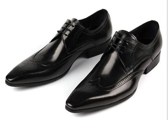 OEM Custom Classic Men Brogue Shoes Черная / коричневая Кофейная резьба Цветочная Оксфордская обувь